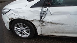 Beschädigte Ford Focus III ford-focus-07