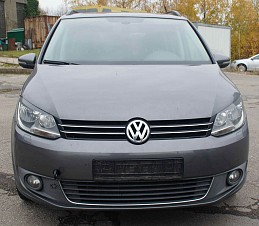 Beschädigte VW Touran vw-touran-10