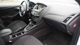 Beschädigte Ford Focus III ford-focus-09