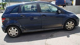 Beschädigte Mercedes B200 CDI mercedes-b200-cdi-09