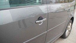 Beschädigte VW Touran vw-touran-06