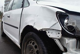 Unfallauto VW Touran White vw-touran-white-07