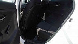 Beschädigte Hyundai i 30 Kombi hyundai-i-30-kombi-14