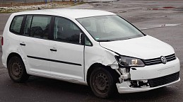Unfallauto VW Touran White vw-touran-white-02
