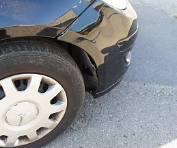 Beschädigte Mercedes B 150 Benzin mercedes-b-150-benzin-05