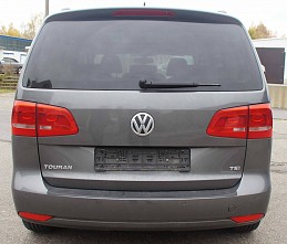 Beschädigte VW Touran vw-touran-08