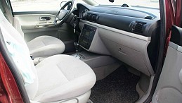 Beschädigte Ford Galaxy ford-galaxy-10