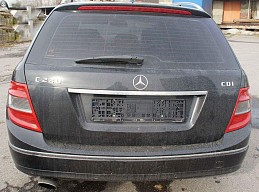 Beschädigte Mercedes C220 Kompressor mercedes-c220-kompressor-07