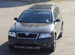 Beschädigte Skoda Oktavia Scout 4x4 skoda-oktavia-scout-4x4-02