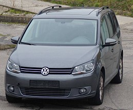 Beschädigte VW Touran vw-touran-12