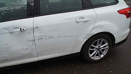 Beschädigte Ford Focus III ford-focus-08