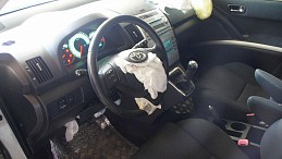 Unfallauto Toyota Corolla Verso1 toyota-corolla-verso1-01