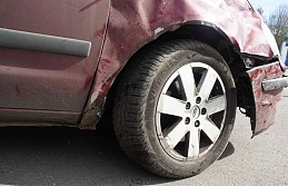 Beschädigte Ford Galaxy ford-galaxy-04