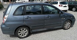 Beschädigte Suzuki Liana suzuki-liana-02