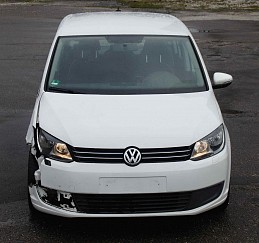 Unfallauto VW Touran White vw-touran-white-03