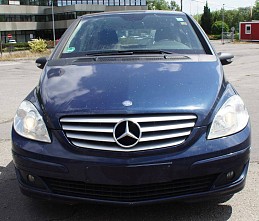 Beschädigte Mercedes B200 CDI mercedes-b200-cdi-03