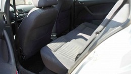 Beschädigte Skoda Oktavia skoda-oktavia-09