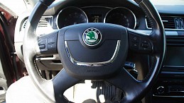 Beschädigte Skoda SuperB skoda-superb-08