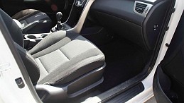 Beschädigte Hyundai i 30 Kombi hyundai-i-30-kombi-12