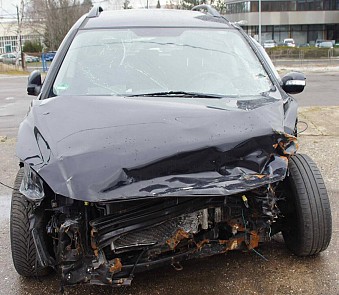 Unfallauto Hyundai i30 SW gallery banner image