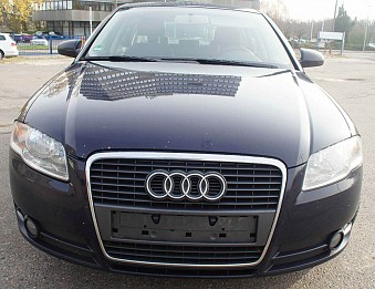 Beschädigte Audi A4 Limusine gallery banner image