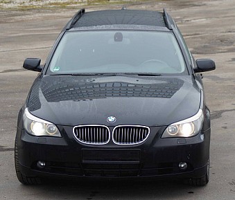 Beschädigte BMW 530D gallery banner image