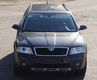 Beschädigte Skoda Oktavia Scout 4x4 gallery banner image