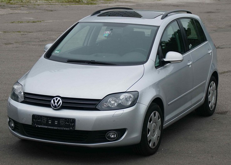 Beschädigte Autos in Berlin